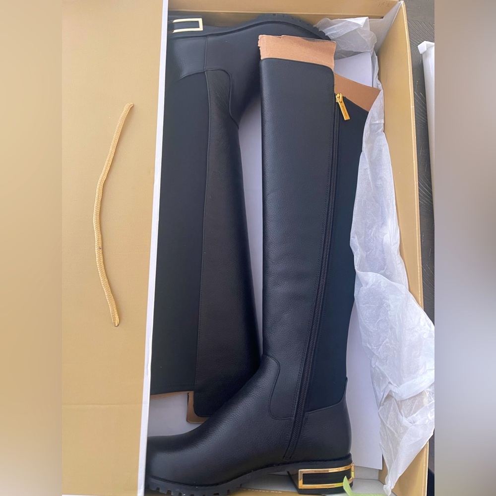 Brand new!! Michael kors boots - black 6m
